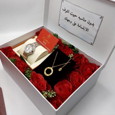 طقم نسائي